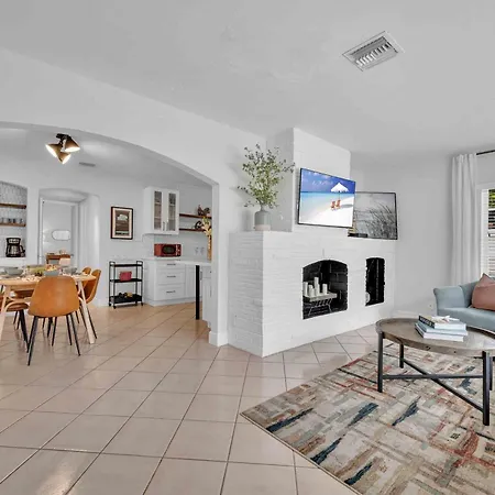 Surf Keysteps From Beach Beautiful Courtyard Hot Tub H0Mes Fort Lauderdale Exterior photo