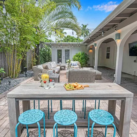 Surf Keysteps From Beach Beautiful Courtyard Hot Tub H0Mes Fort Lauderdale Exterior photo